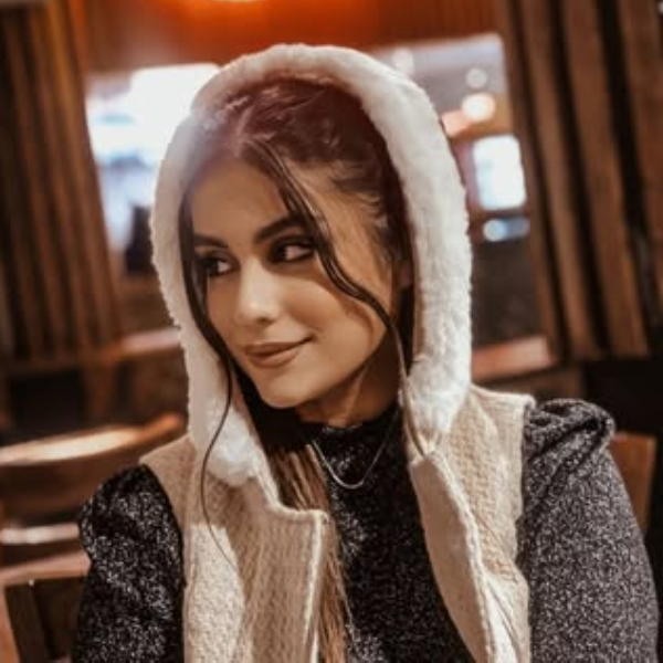 آموزشگاه آرایشگری یونسی