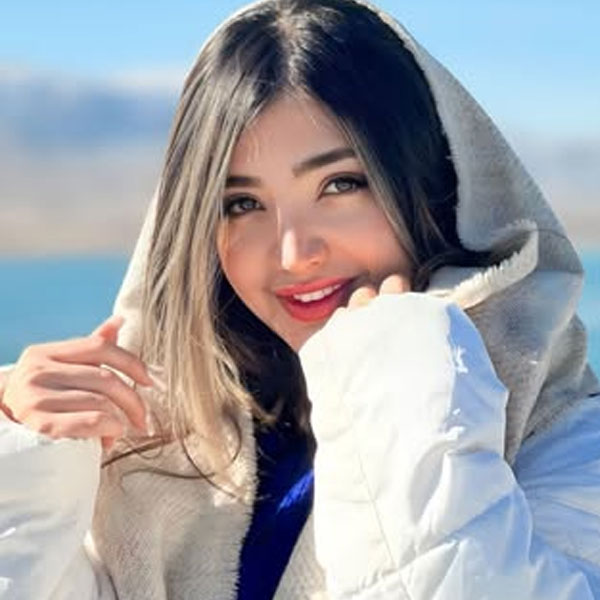 آموزشگاه کاشت ناخن سحر فرجام